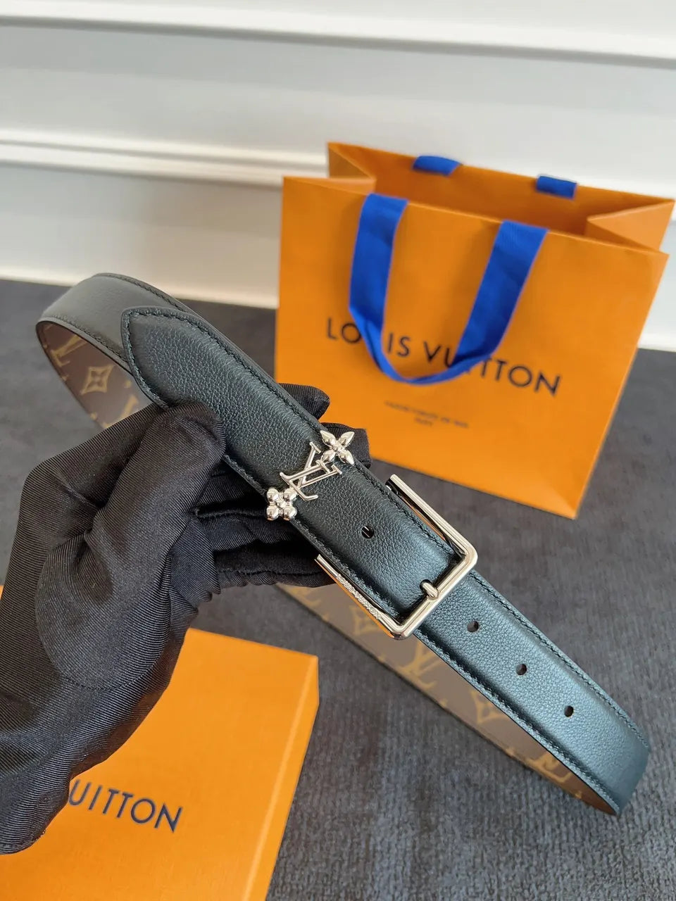 Louis Vuitton Flower Buckle Belt black - Hình 5