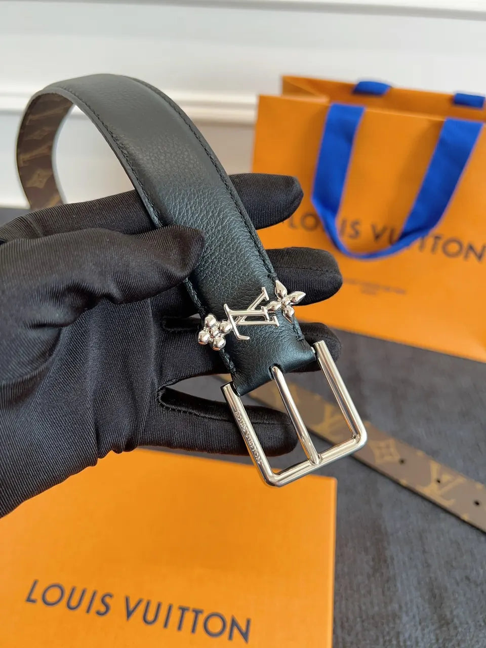 Louis Vuitton Flower Buckle Belt black - Hình 7