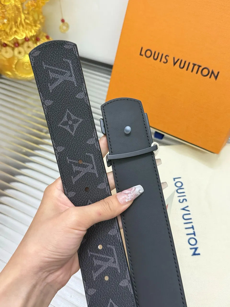 matte Louis Vuitton Black Monogram Belt - Hình 3
