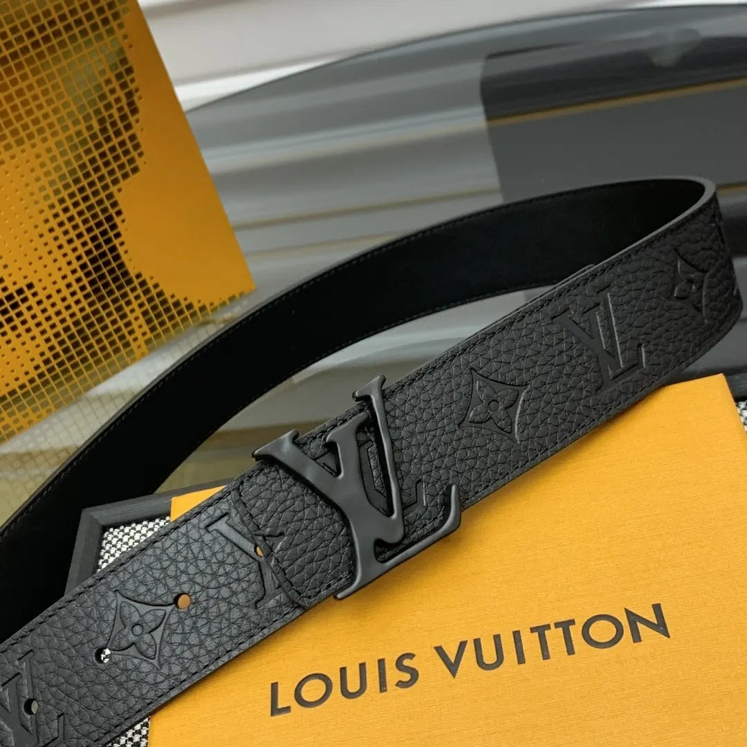 buckle Louis Vuitton Matte Black Embossed Belt