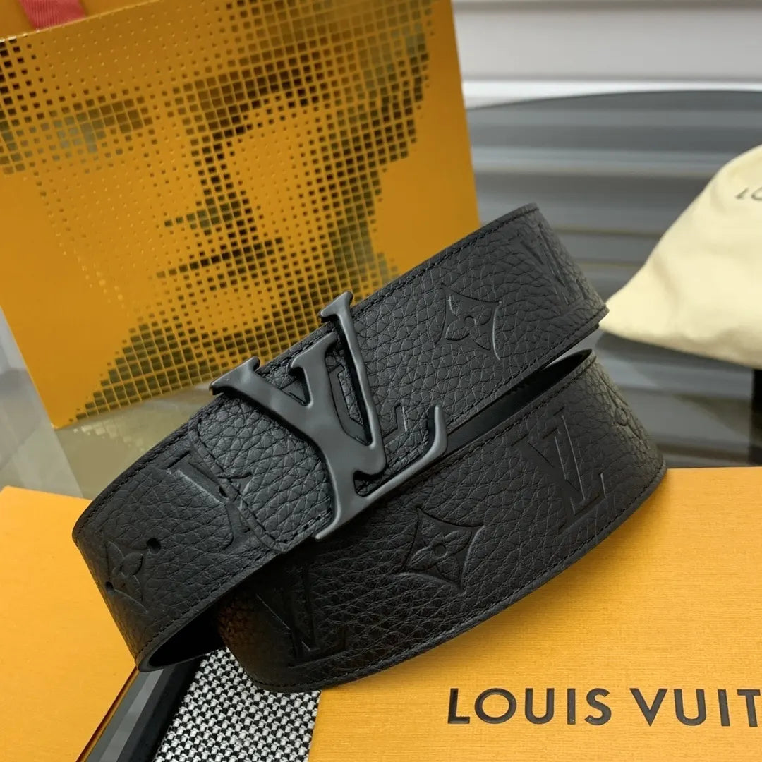 buckle Louis Vuitton Matte Black Embossed Belt - Hình 2