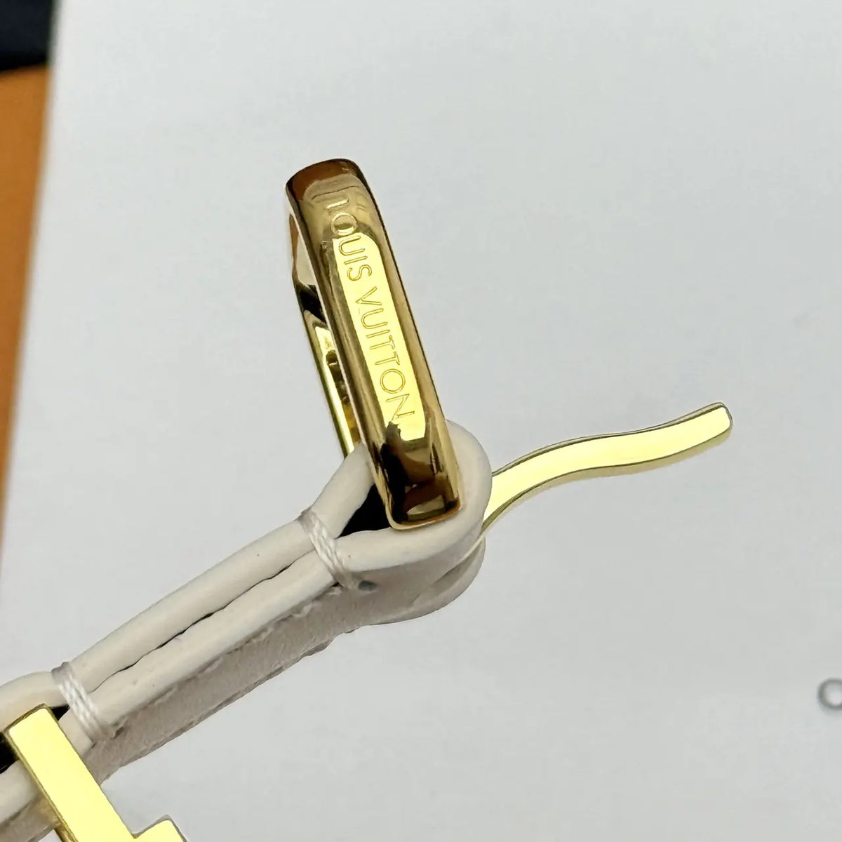 Louis Vuitton Ivory Leather Belt - Hình 9