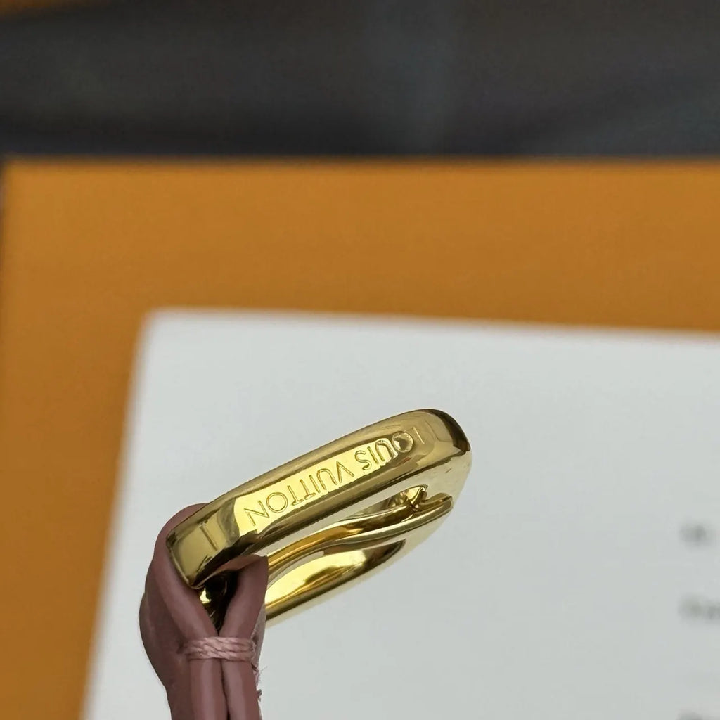 Louis Vuitton Pink Leather Skinny Belt - Hình 9