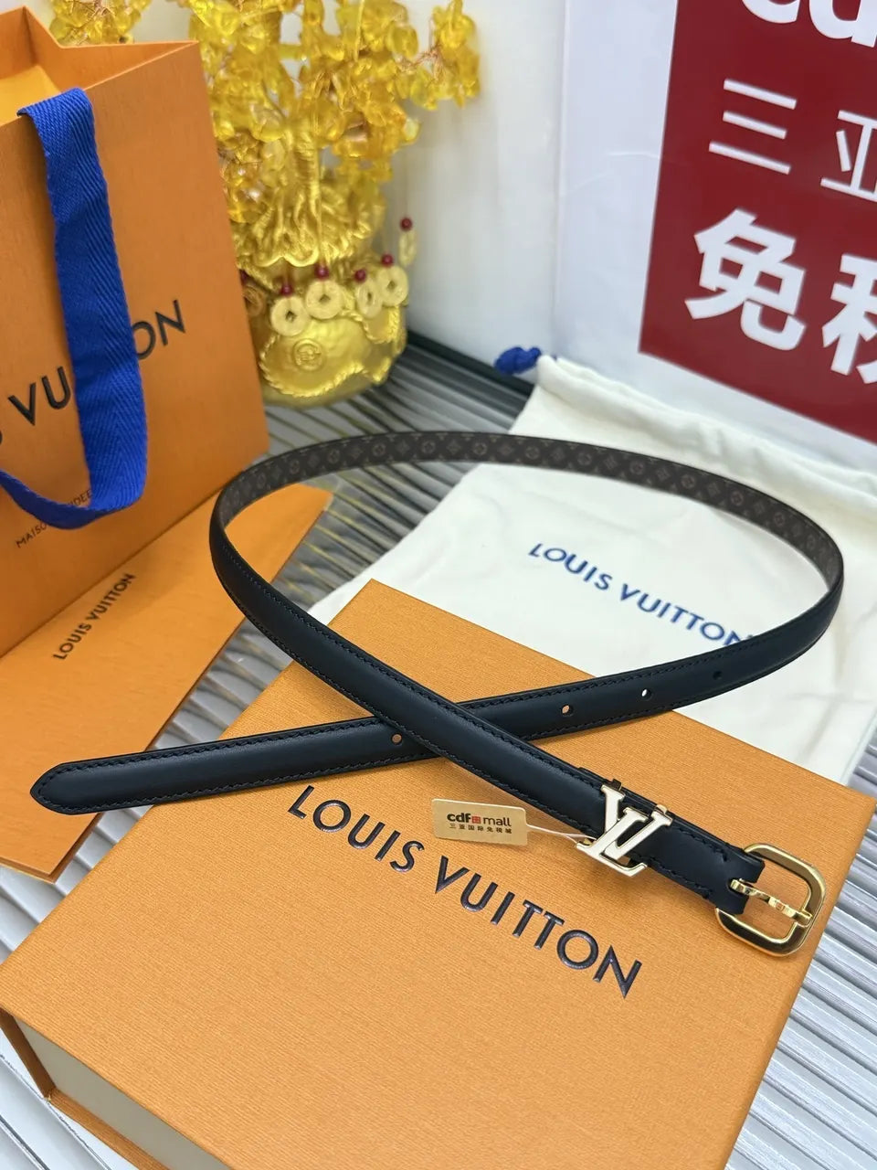 gold lv Louis Vuitton Black Leather Belt
