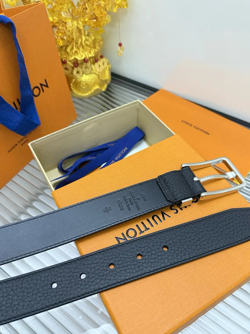 LV Black Pebble Leather Belt - Hình 6