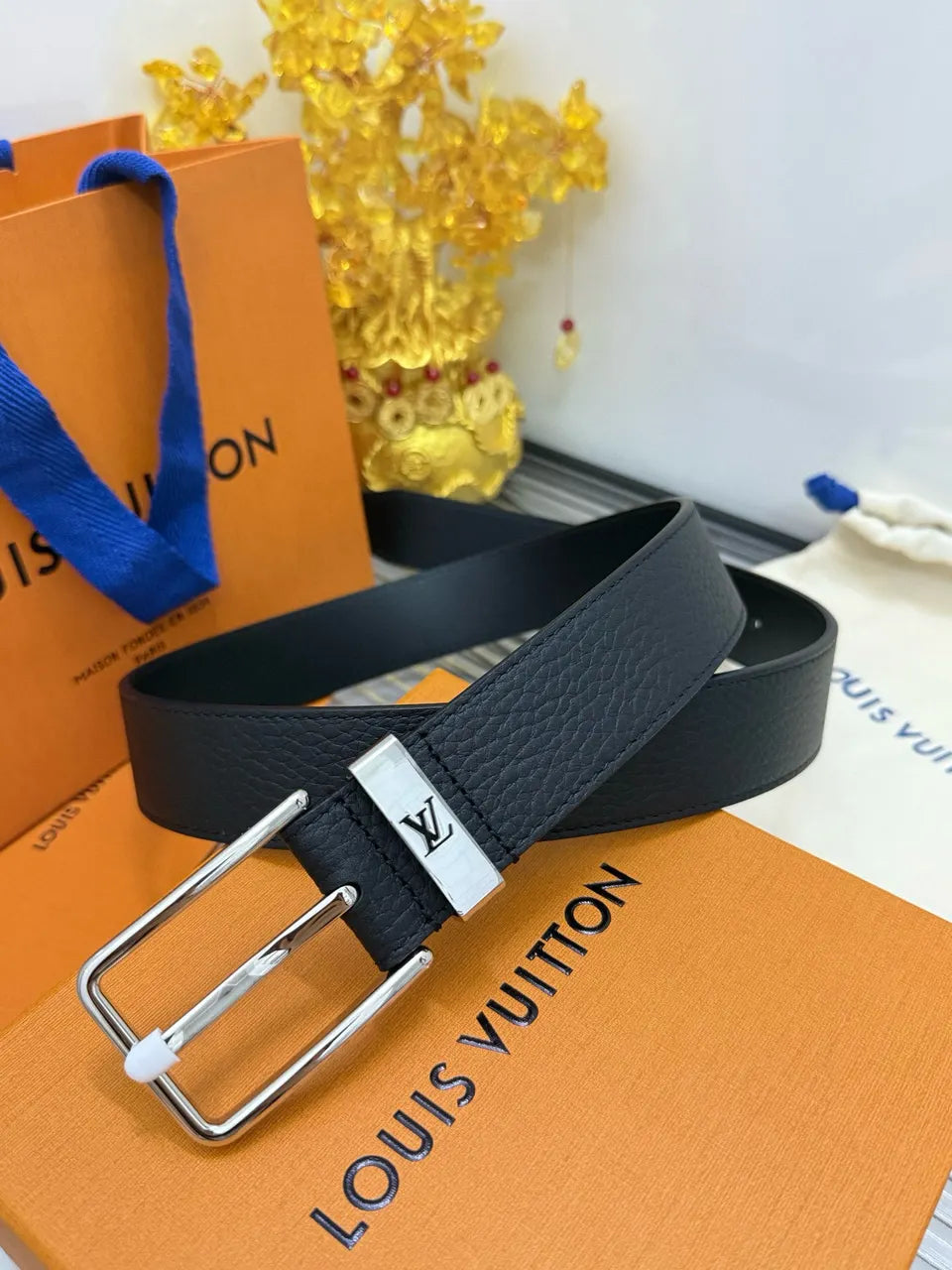LV Black Pebble Leather Belt - Hình 9