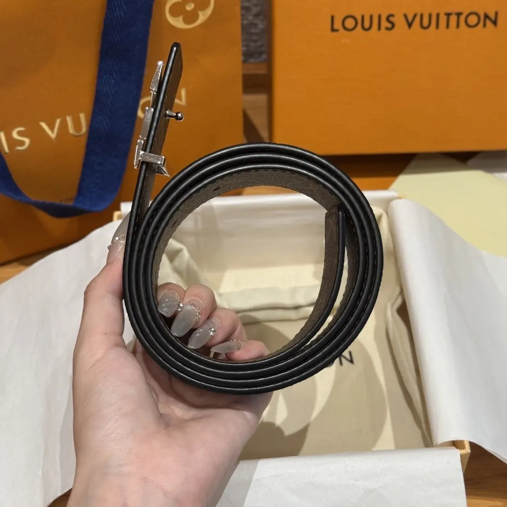 Louis Vuitton Embossed Logo Belt - Hình 4