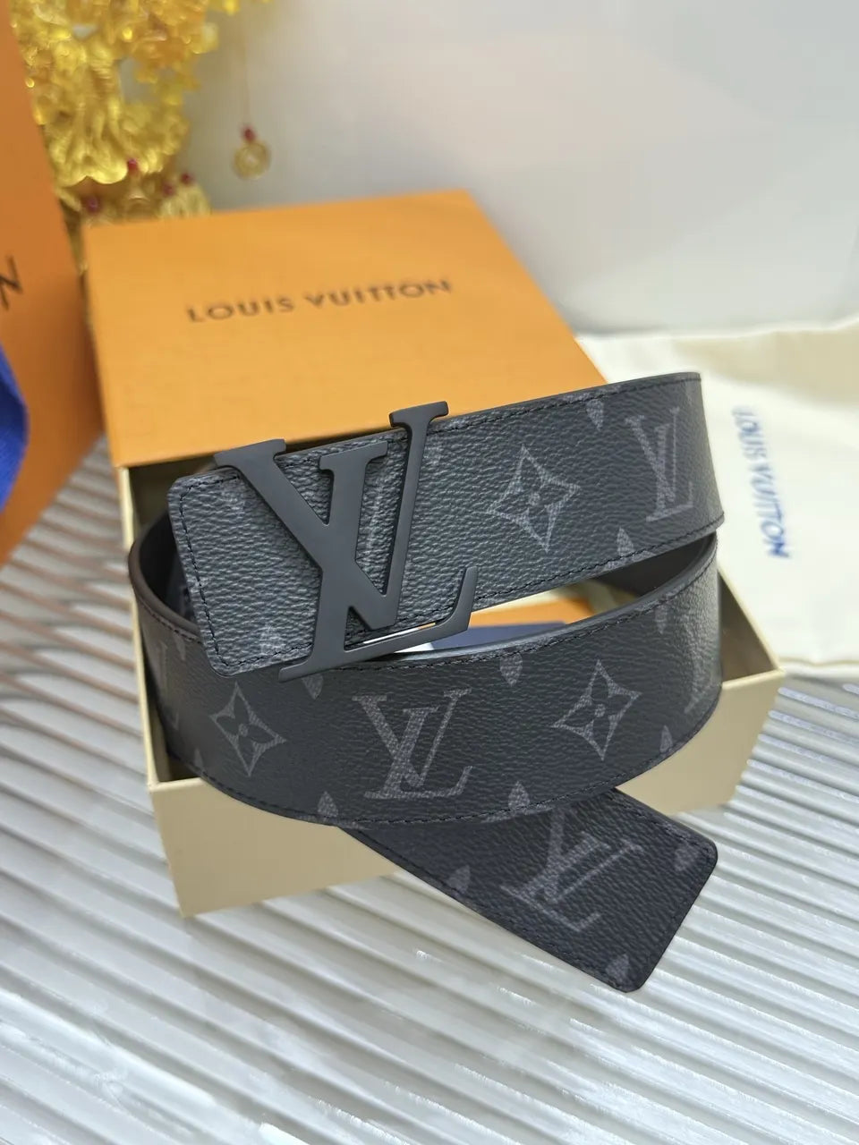 matte Louis Vuitton Black Monogram Shadow Belt - Hình 9
