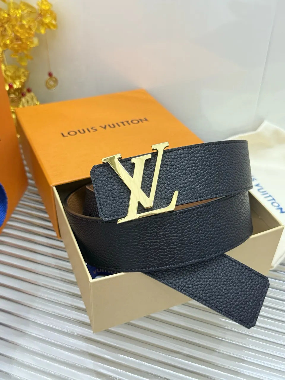 gold buckle Louis Vuitton Black Taurillon Leather Belt - Hình 9