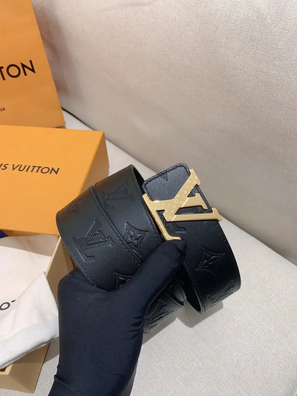 Louis Vuitton Embossed Gold Buckle Belt - Hình 5