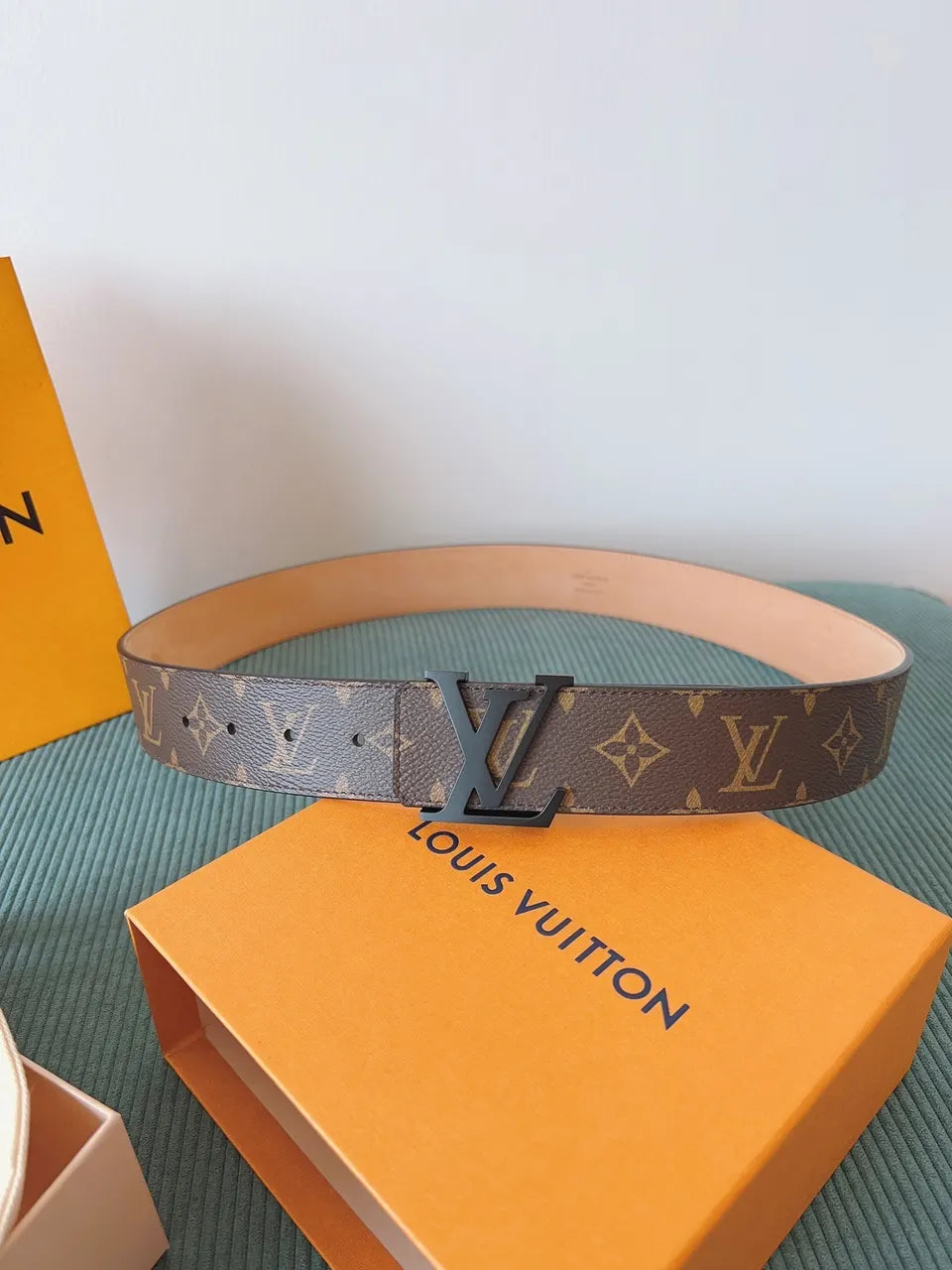 matte Louis Vuitton Monogram Brown Belt - Hình 3