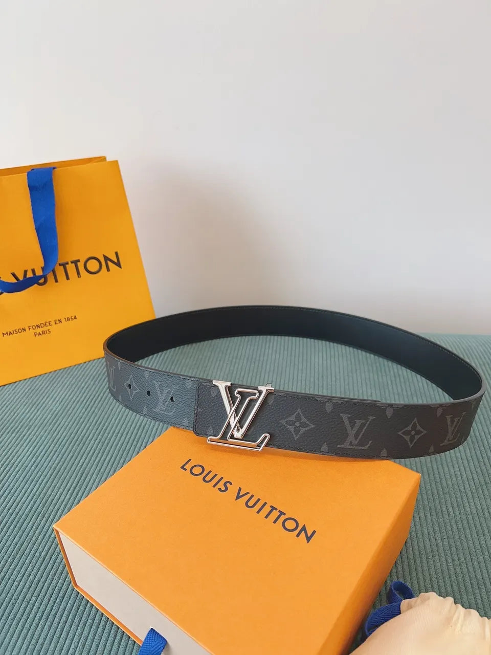 Louis Vuitton Shadow Gray Belt