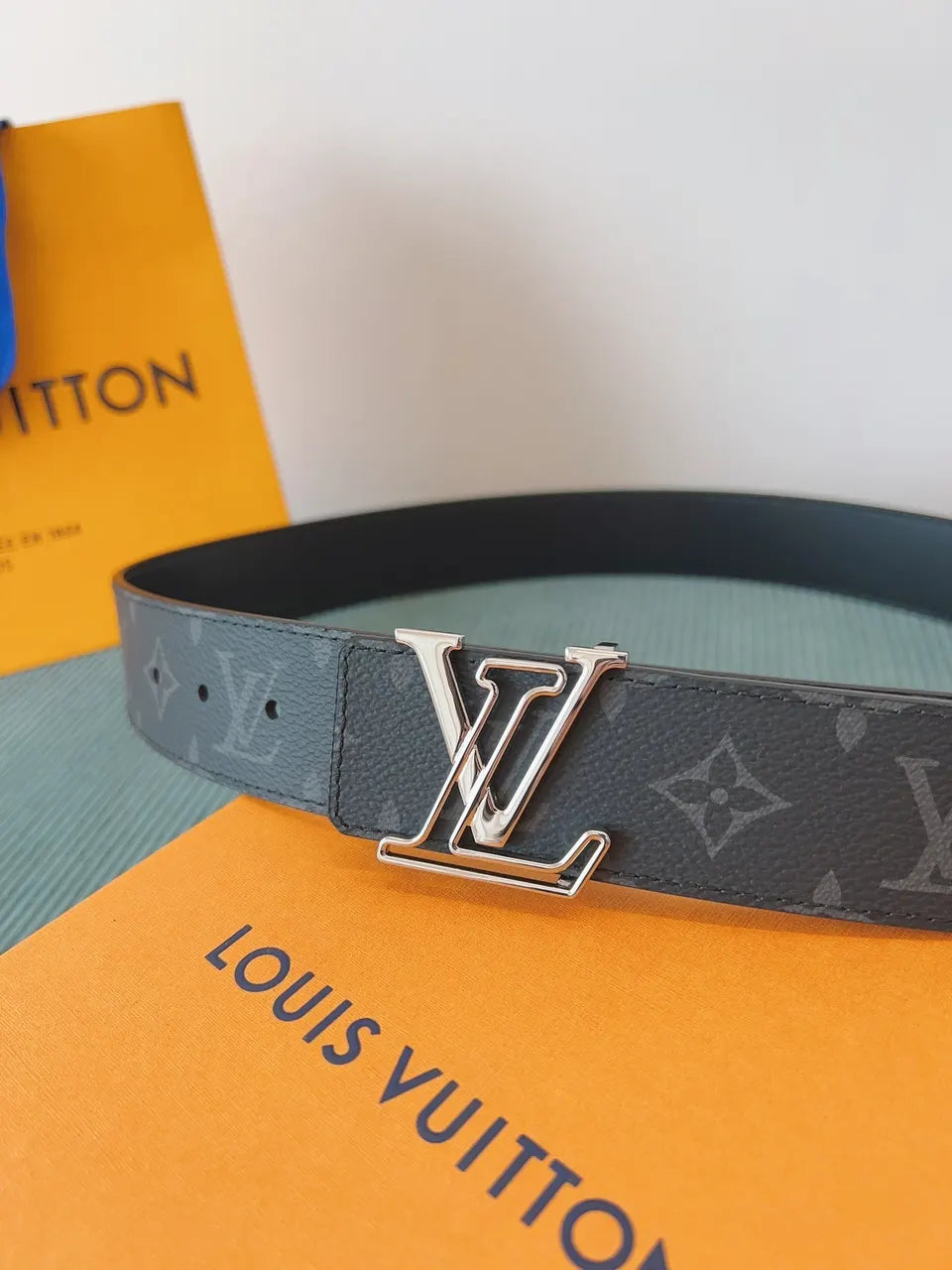 Louis Vuitton Shadow Gray Belt - Hình 2
