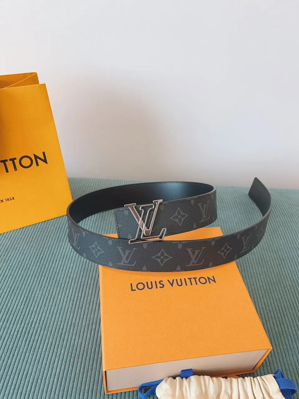 coated Louis Vuitton Black Monogram Belt - Hình 3