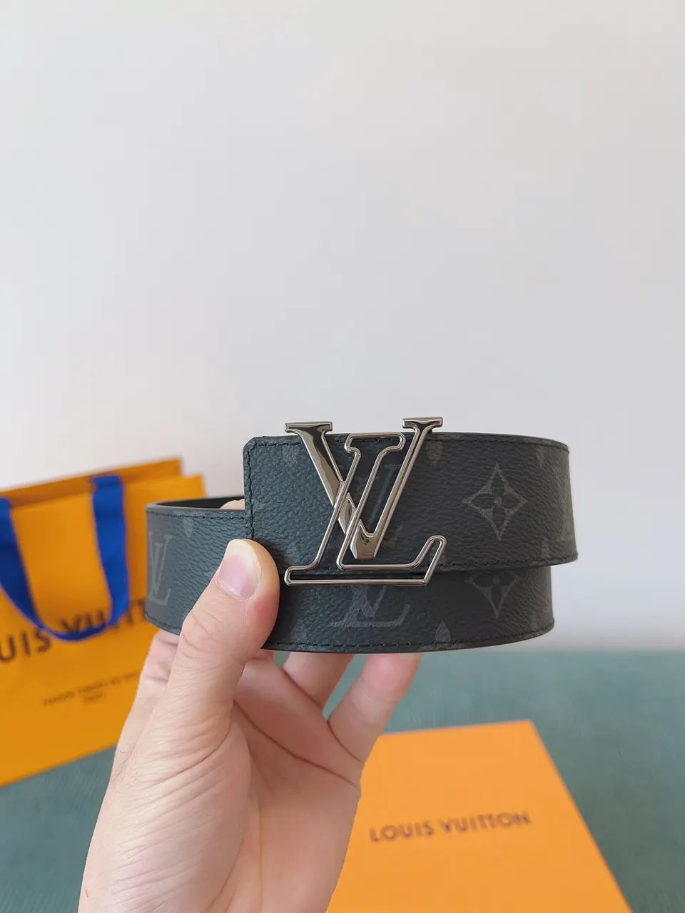 coated Louis Vuitton Black Monogram Belt - Hình 4
