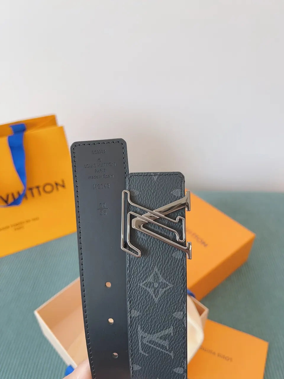 coated Louis Vuitton Black Monogram Belt - Hình 6