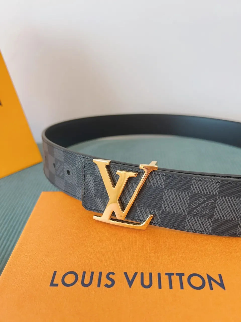 Louis Vuitton Damier Graphite Belt gold lv - Hình 2