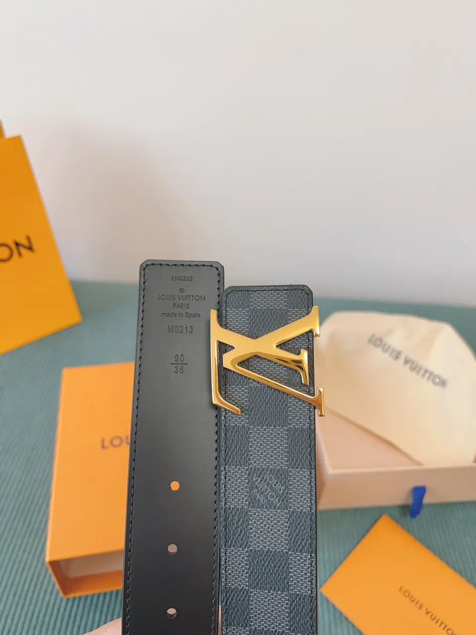Louis Vuitton Damier Graphite Belt gold lv - Hình 6