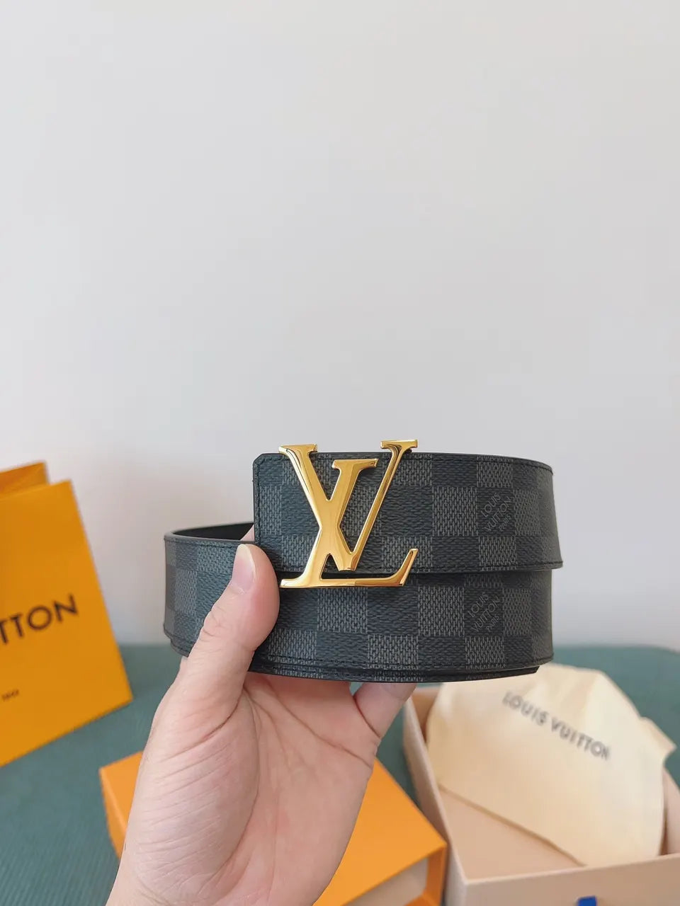 Louis Vuitton Damier Graphite Belt gold lv - Hình 8
