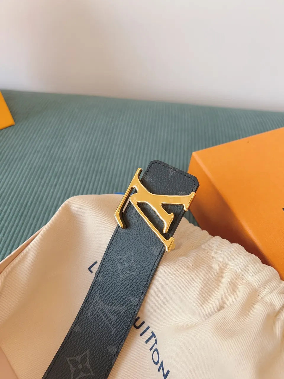 Louis Vuitton Red Reversible Belt - Hình 4