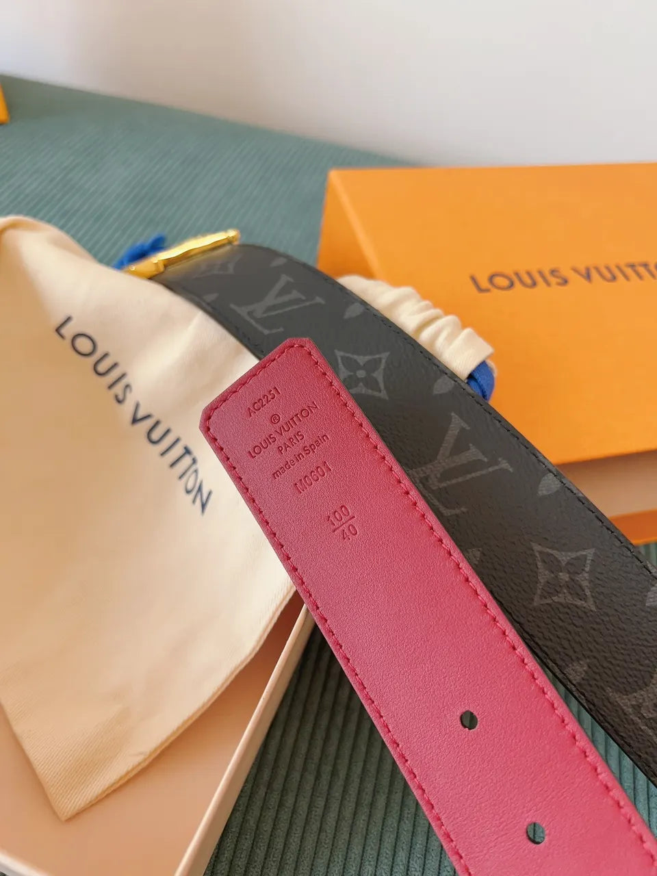 Louis Vuitton Red Reversible Belt - Hình 7