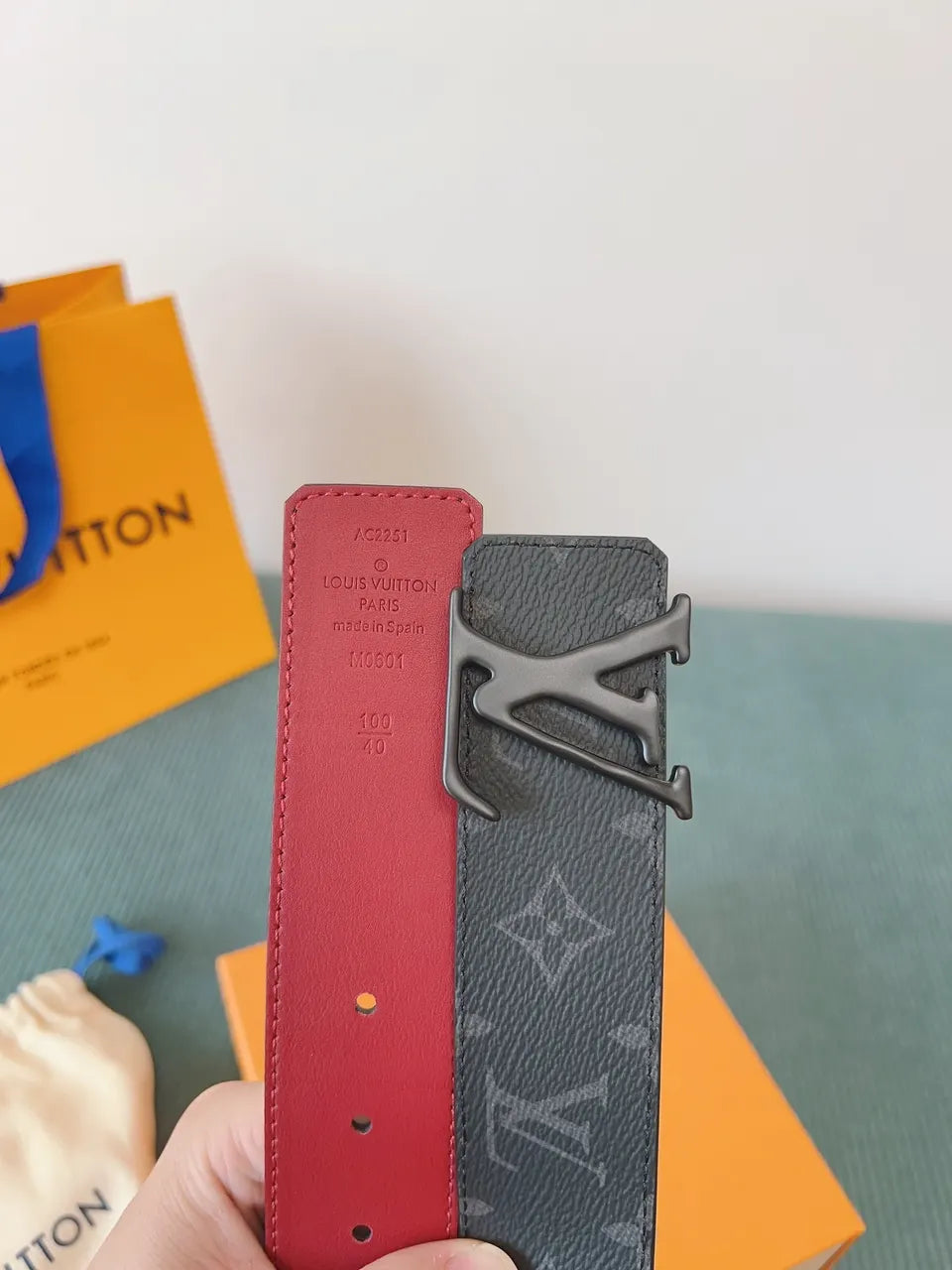 LV Monogram Shadow Dark Grey Belt - Hình 3