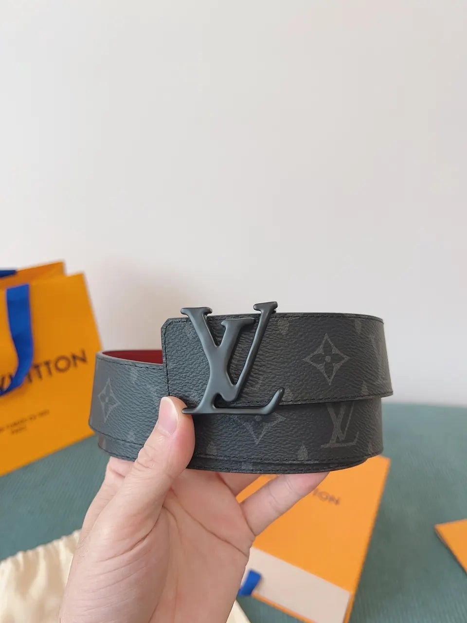 LV Monogram Shadow Dark Grey Belt - Hình 5