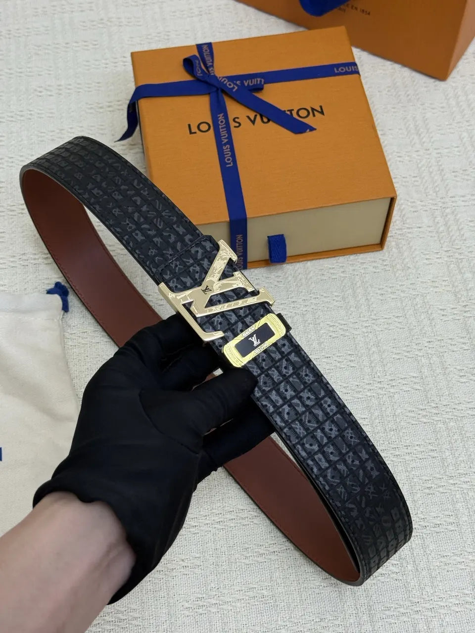 Louis Vuitton Embossed Belt black silver - Hình 6