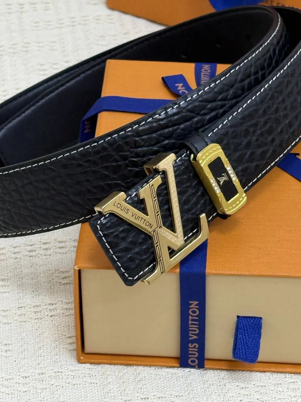 silver lv Louis Vuitton Black Taurillon Leather Belt - Hình 8