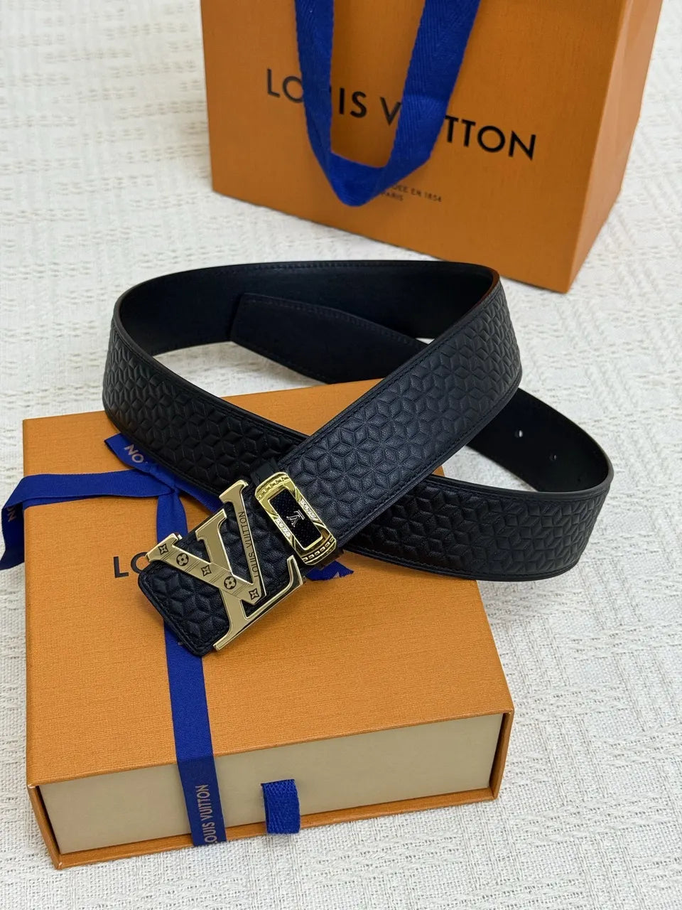 Louis Vuitton Embossed Leather Belt silver - Hình 6