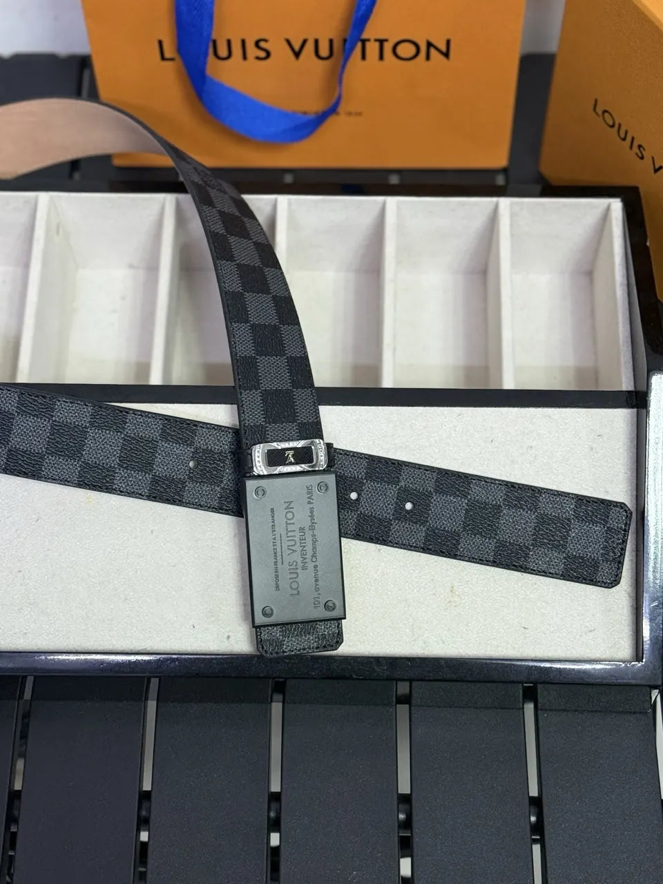 Louis Vuitton Crystal Buckle Belt - Hình 4