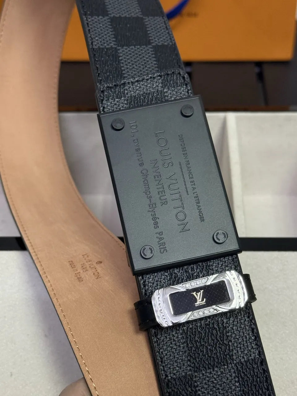 Louis Vuitton Crystal Buckle Belt - Hình 7