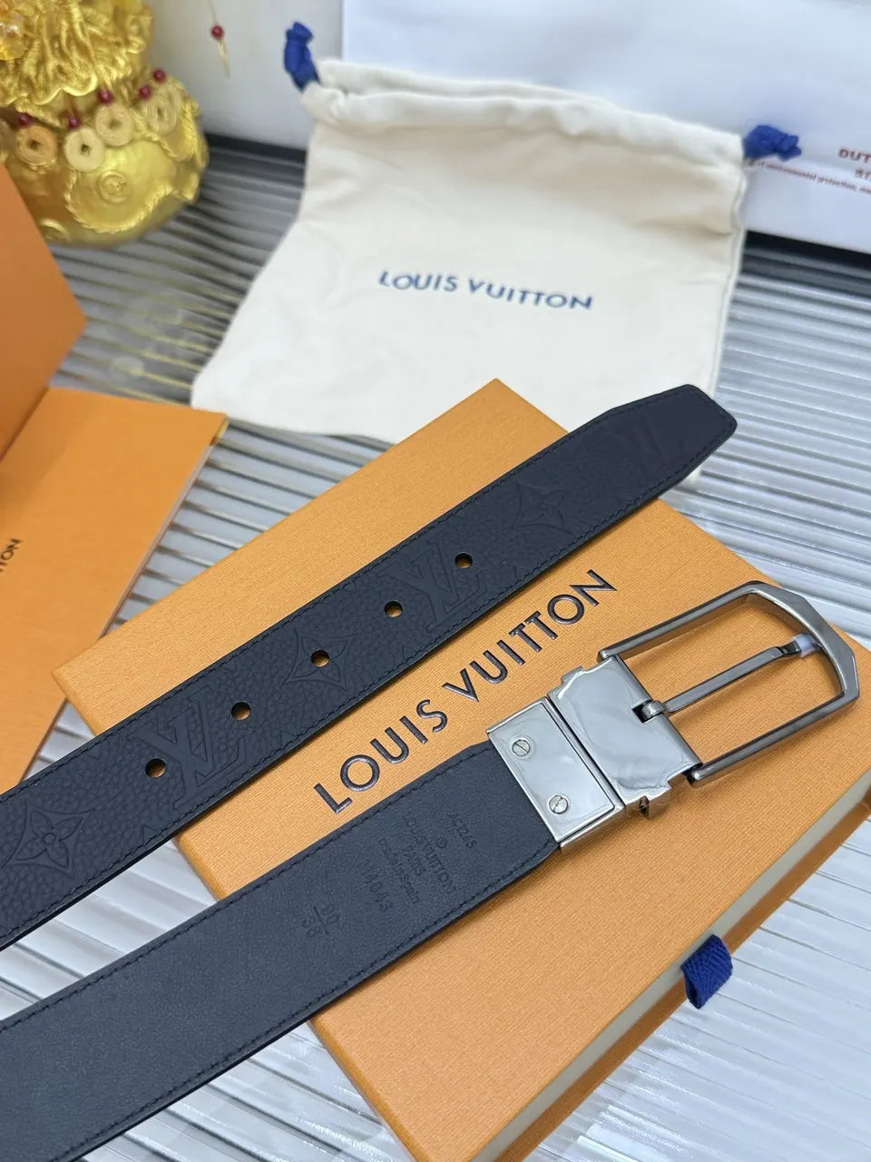 black Louis Vuitton Taurillon Belt