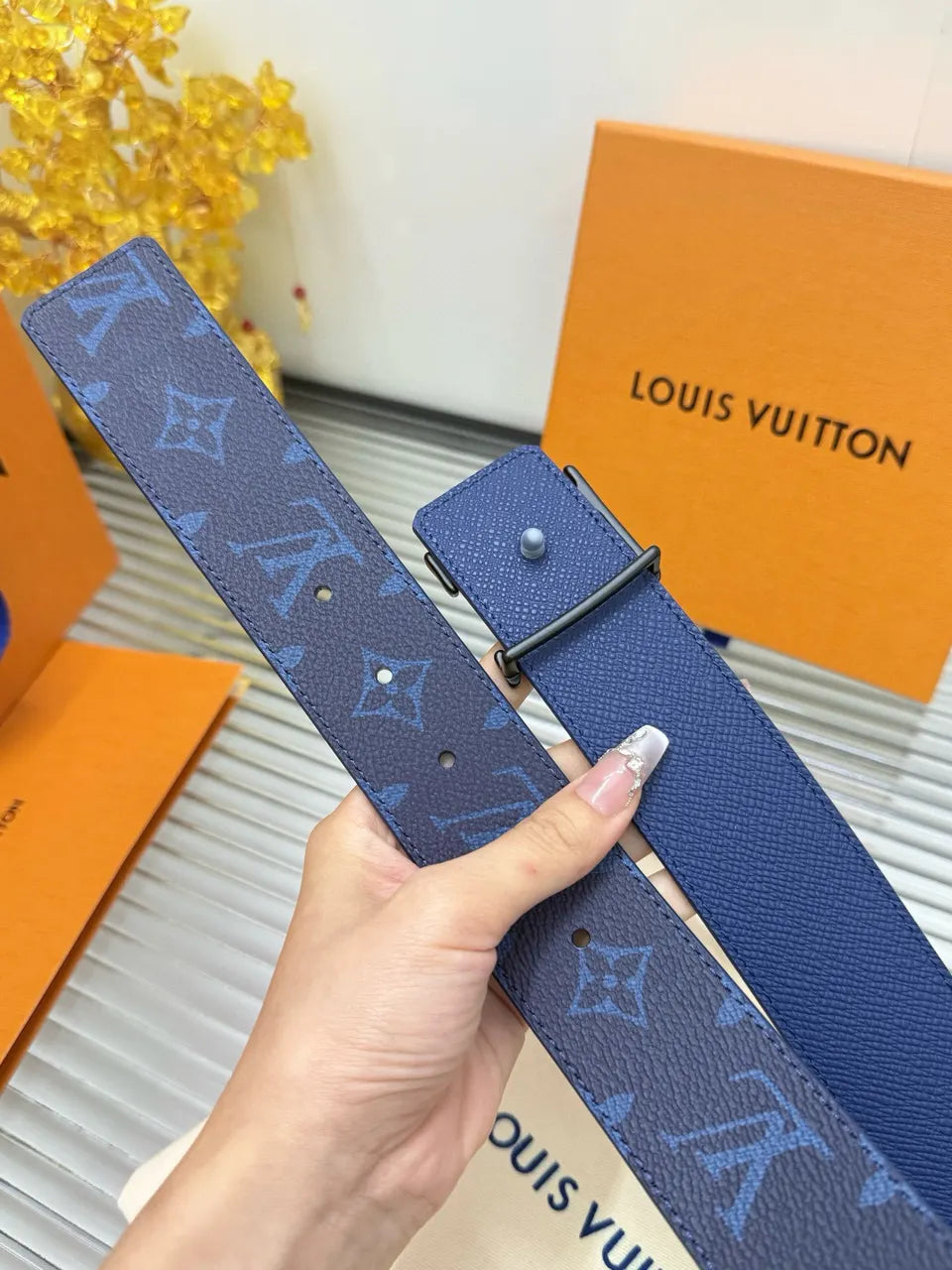 monogram Louis Vuitton Navy Belt - Hình 2