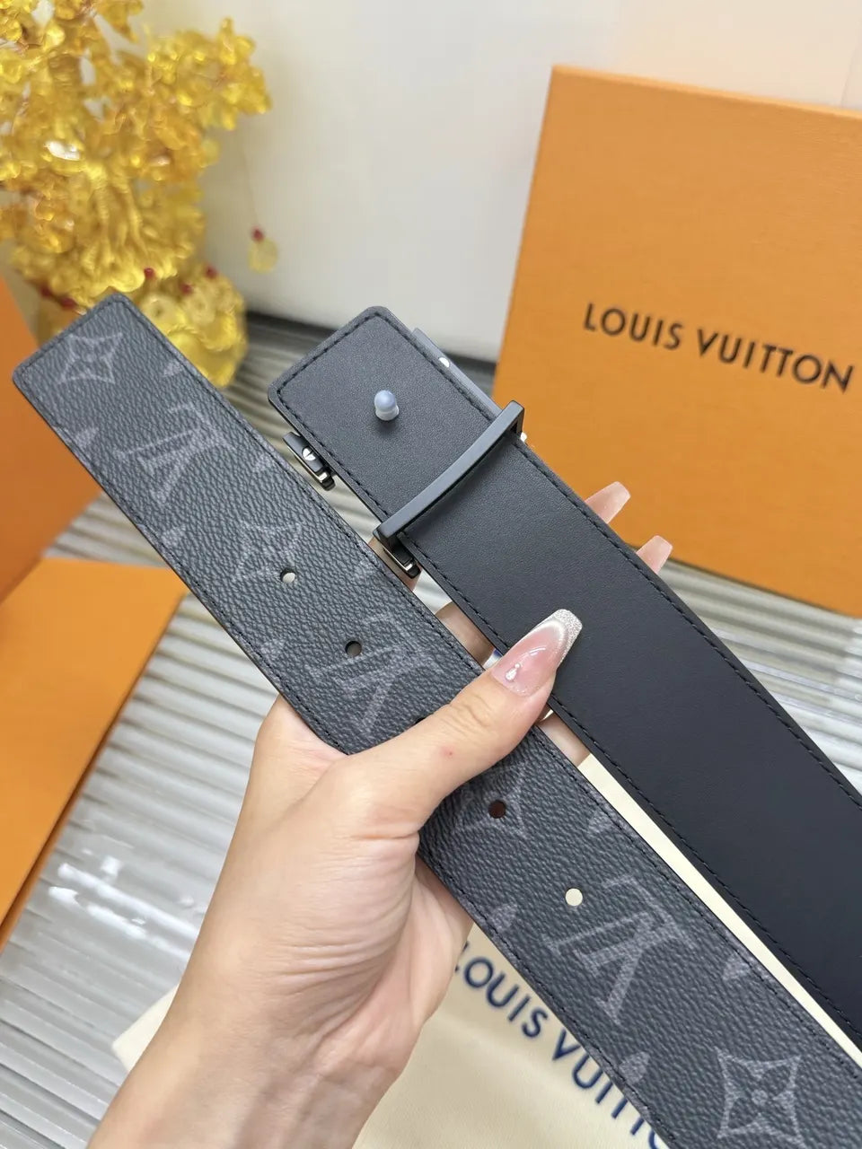 Louis Vuitton Anthracite Monogram Belt - Hình 3