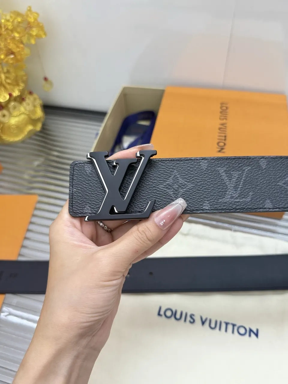 Louis Vuitton Anthracite Monogram Belt - Hình 4