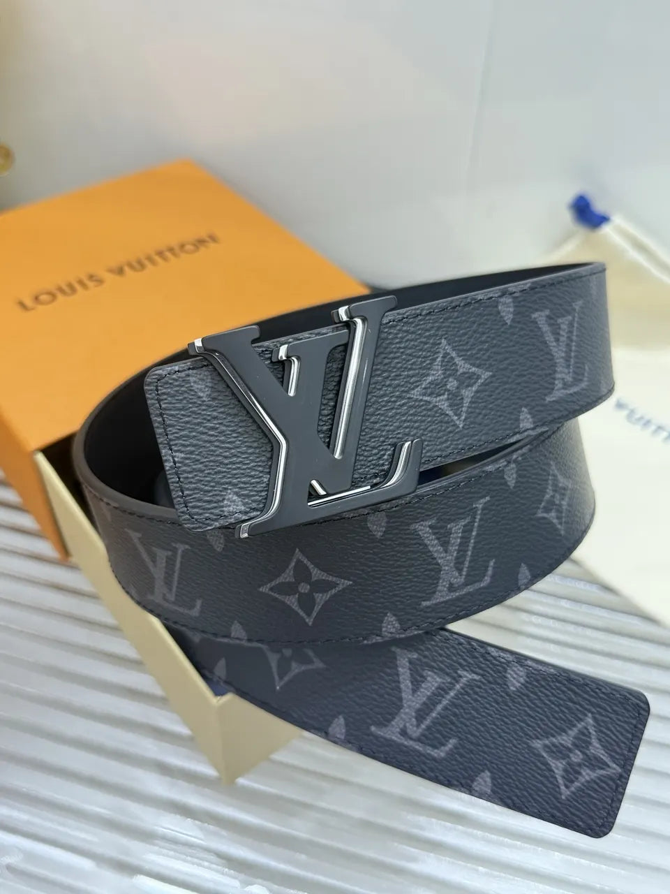 Louis Vuitton Anthracite Monogram Belt - Hình 9