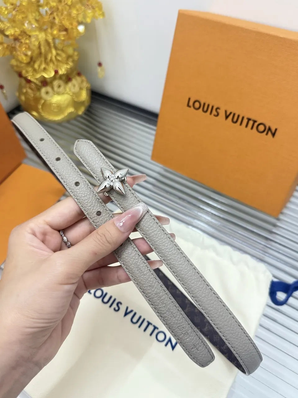 Louis Vuitton Mini Flowergram Taupe Belt - Hình 4