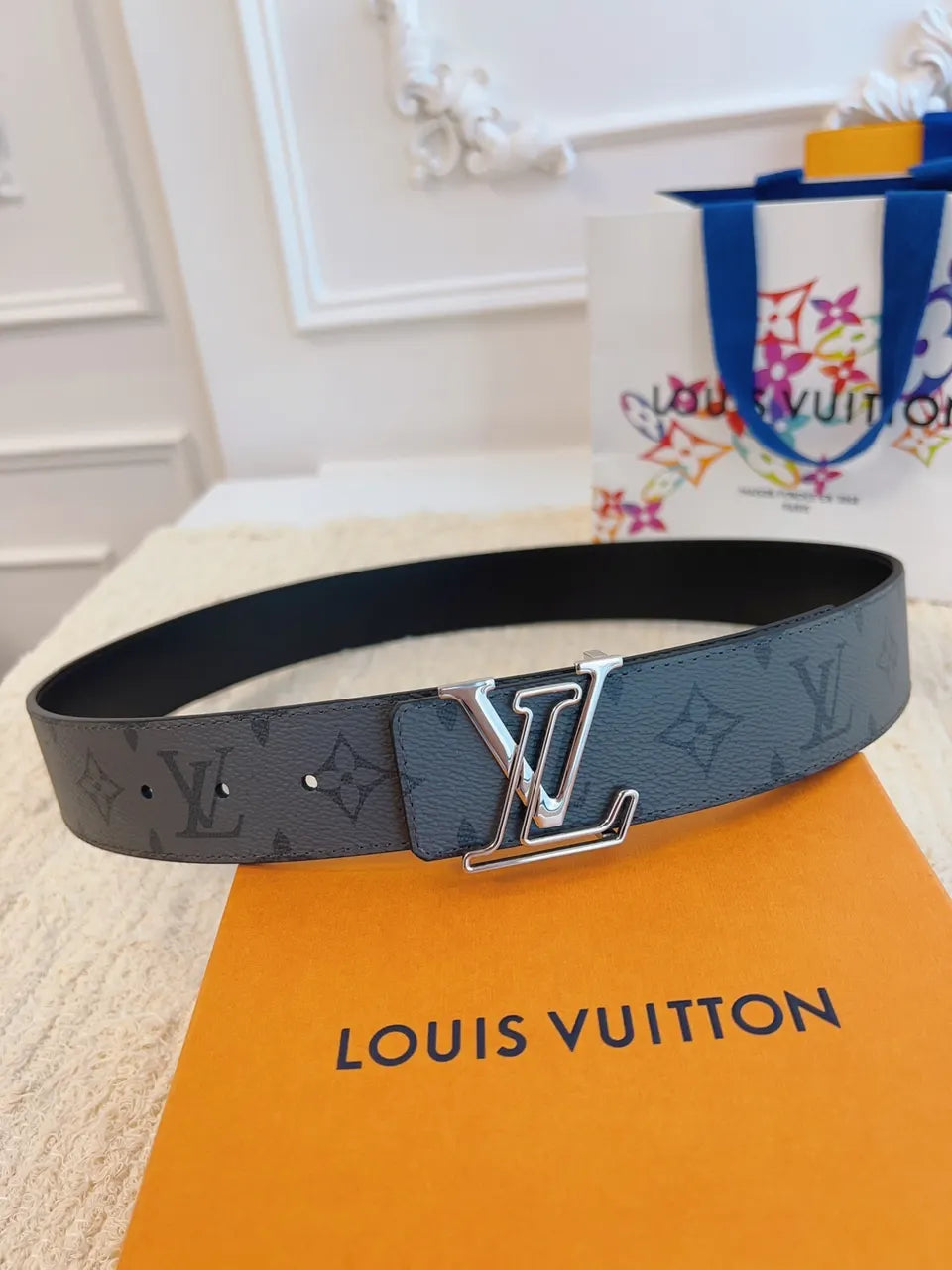 Louis Vuitton Blue Monogram Shadow Belt - Hình 3