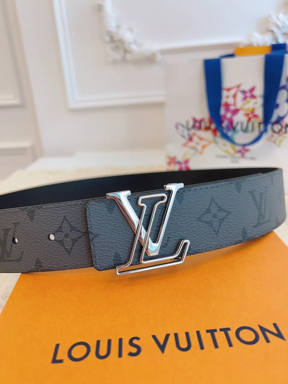 Louis Vuitton Blue Monogram Shadow Belt - Hình 4