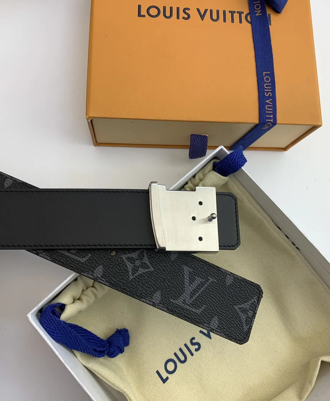 LV Grey Monogram V Buckle Belt - Hình 3