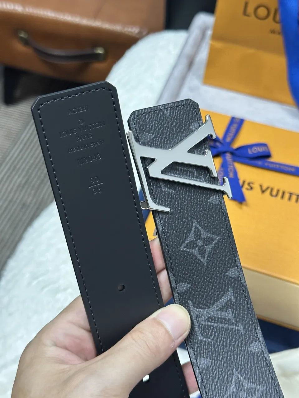 silver Louis Vuitton Black Monogram Shadow Belt - Hình 3