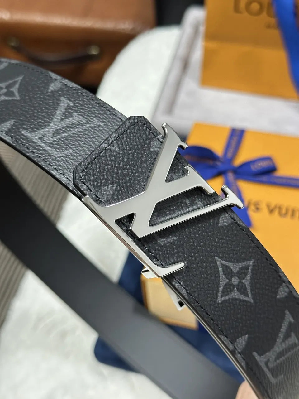 silver Louis Vuitton Black Monogram Shadow Belt - Hình 4