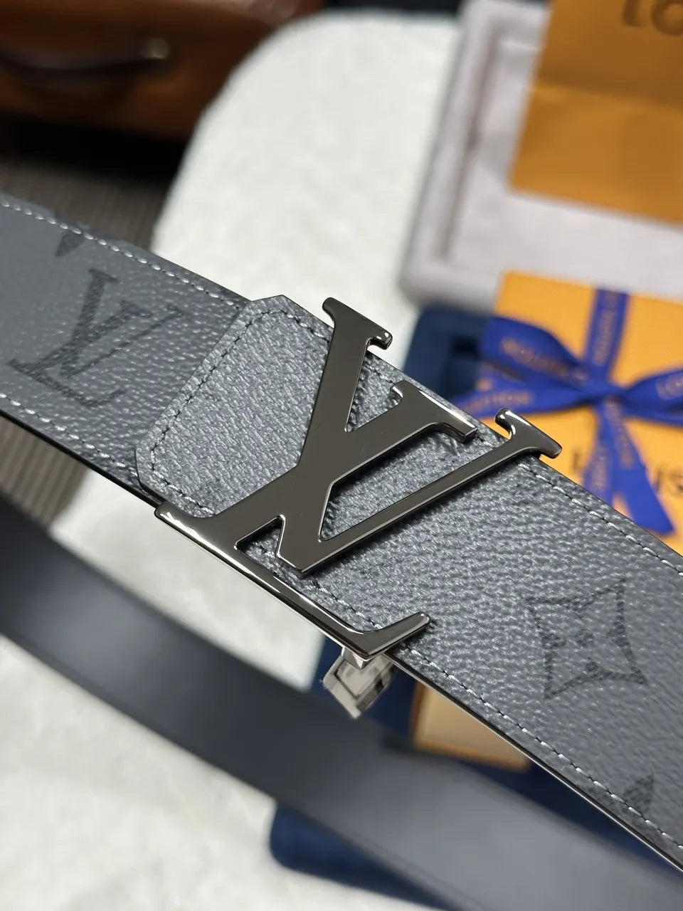 Louis Vuitton Gray Monogram Leather Belt - Hình 3