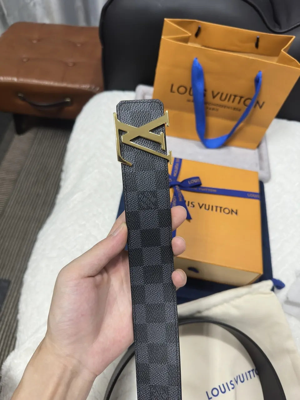 gold lv Louis Vuitton Damier Graphite Belt - Hình 5
