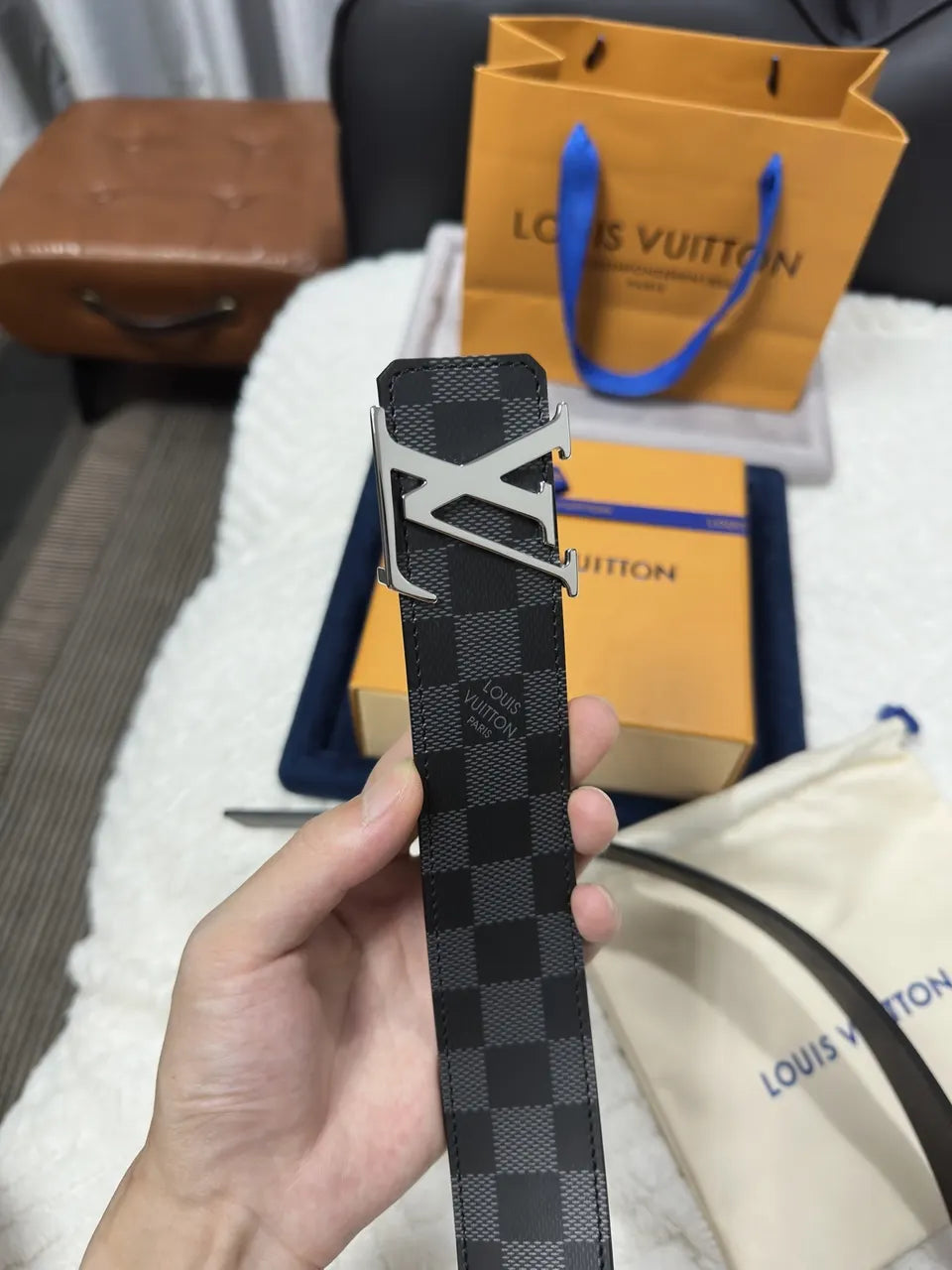 silver lv Louis Vuitton Damier Infini Belt - Hình 8