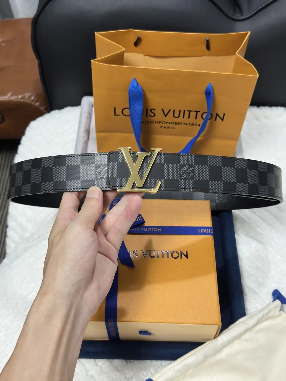 Damier Infini Gold LV Belt - Hình 4