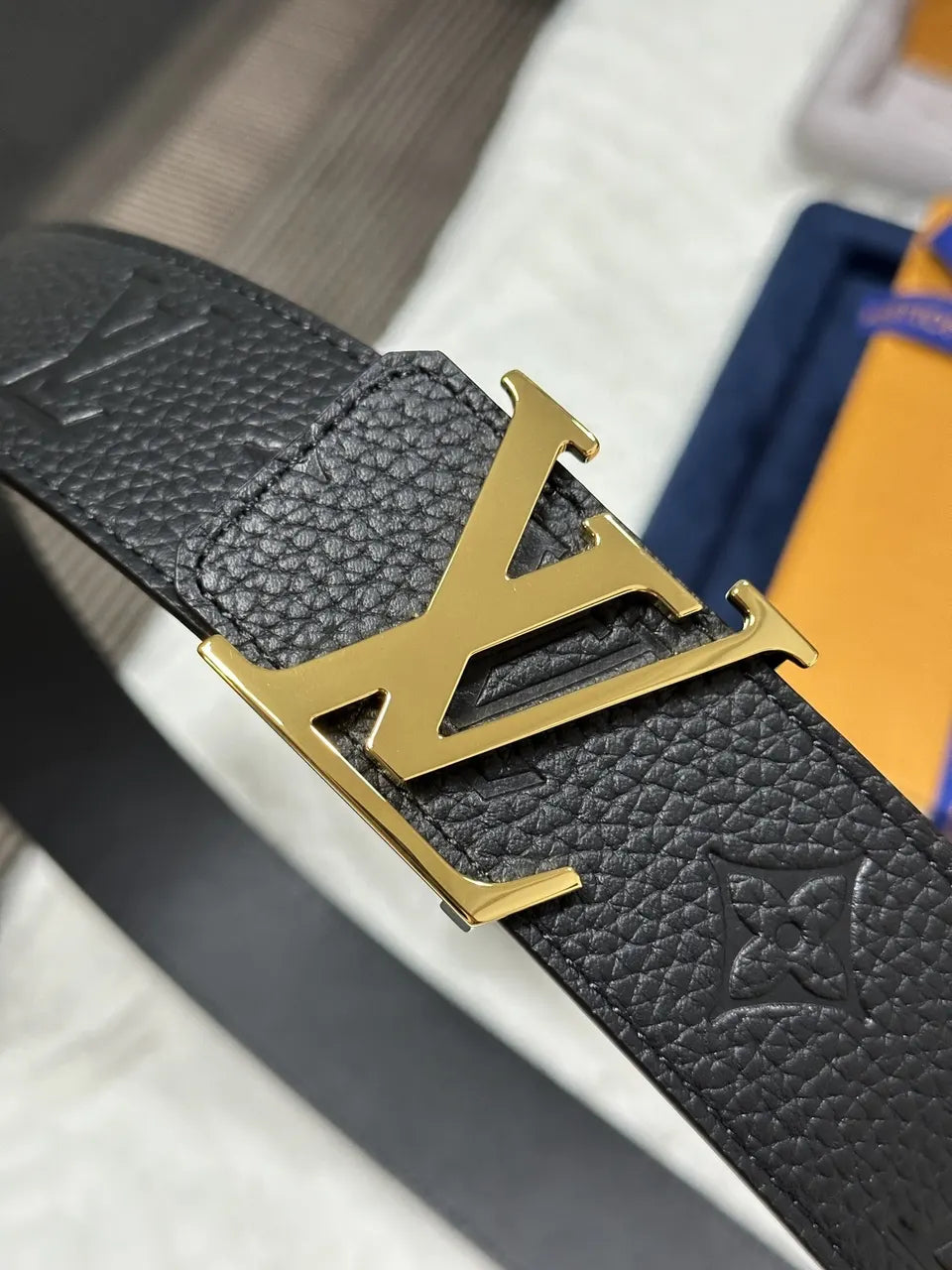 Louis Vuitton Embossed Leather Belt black gold - Hình 7