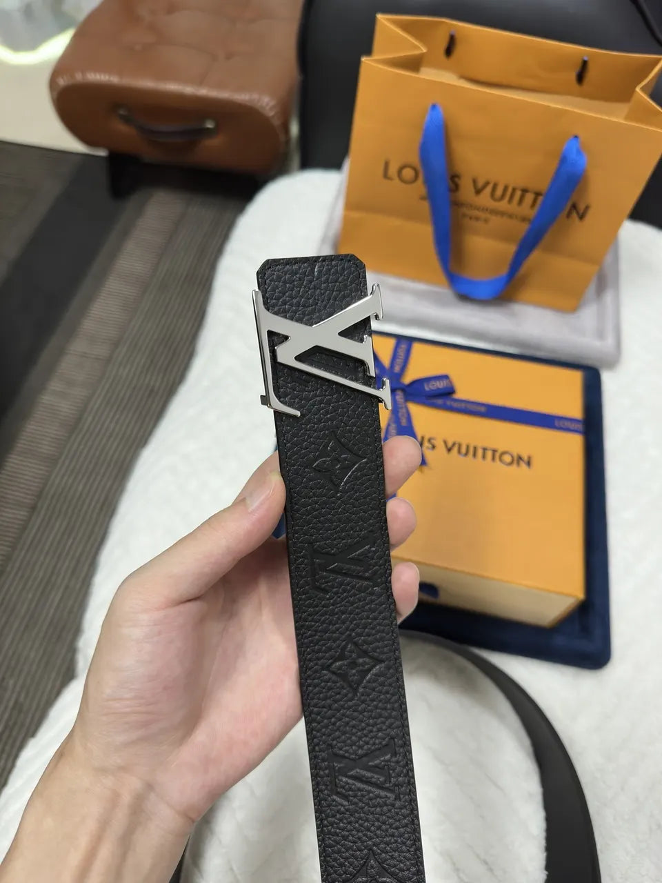 Louis Vuitton Black Embossed Leather - Hình 8