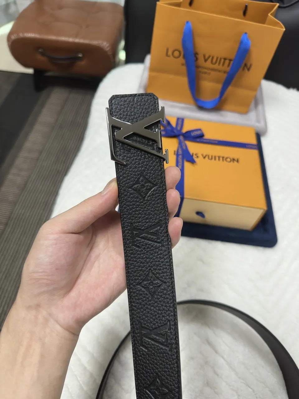 LV Black Embossed Leather Belt silver - Hình 7